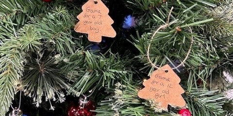 Christmas tree tags