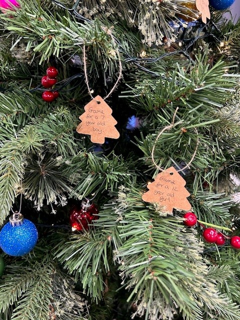 Christmas tree tags