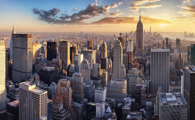 AdobeStock_126216157_New York skyscape lores